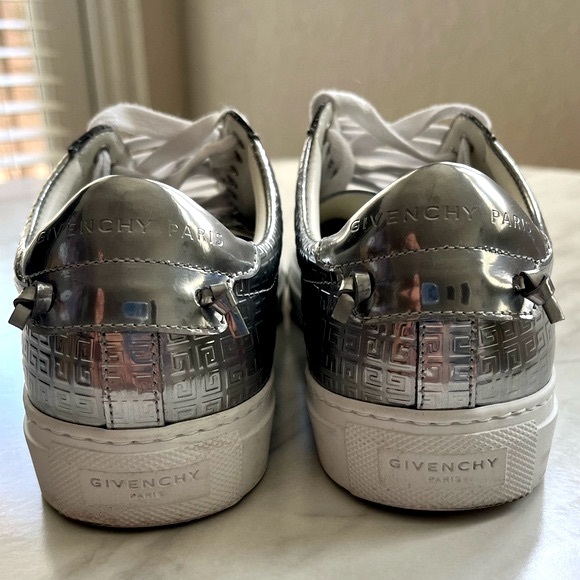 Givenchy Urban Street Monogram Sneakers - Picture 5 of 7